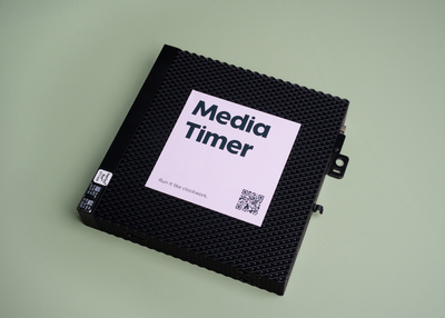 Adaptables Media timer showcased on a table